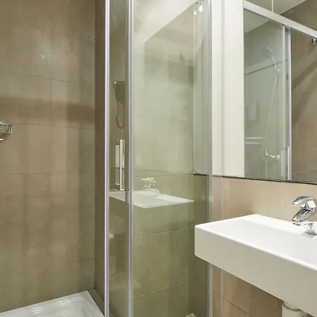 Berri Versalles Rentería