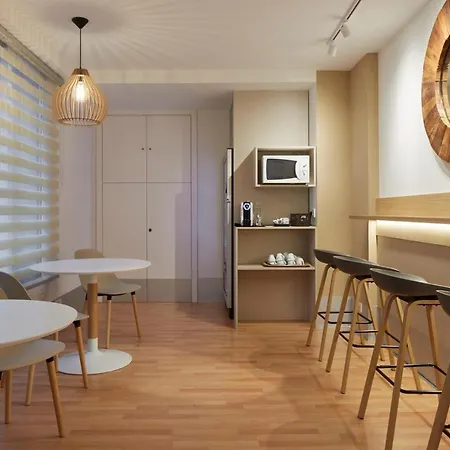 Berri Versalles Rentería