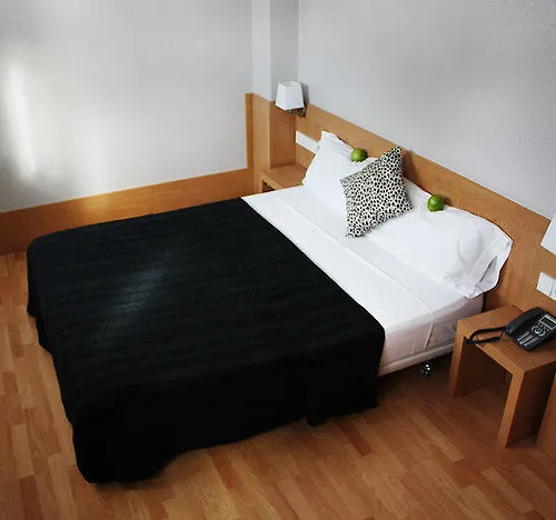 Berri Versalles فندق 2*